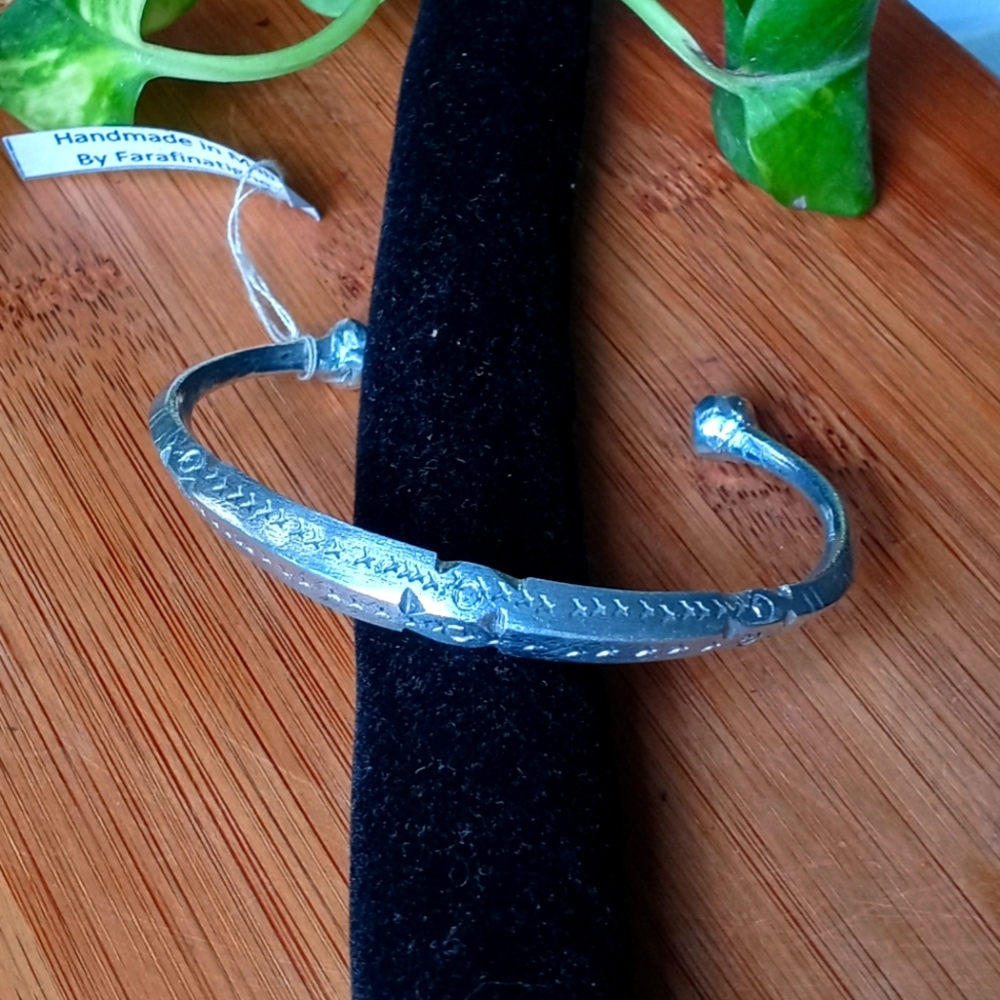 1PC Beautiful Mali Silver Cuff Bracelet